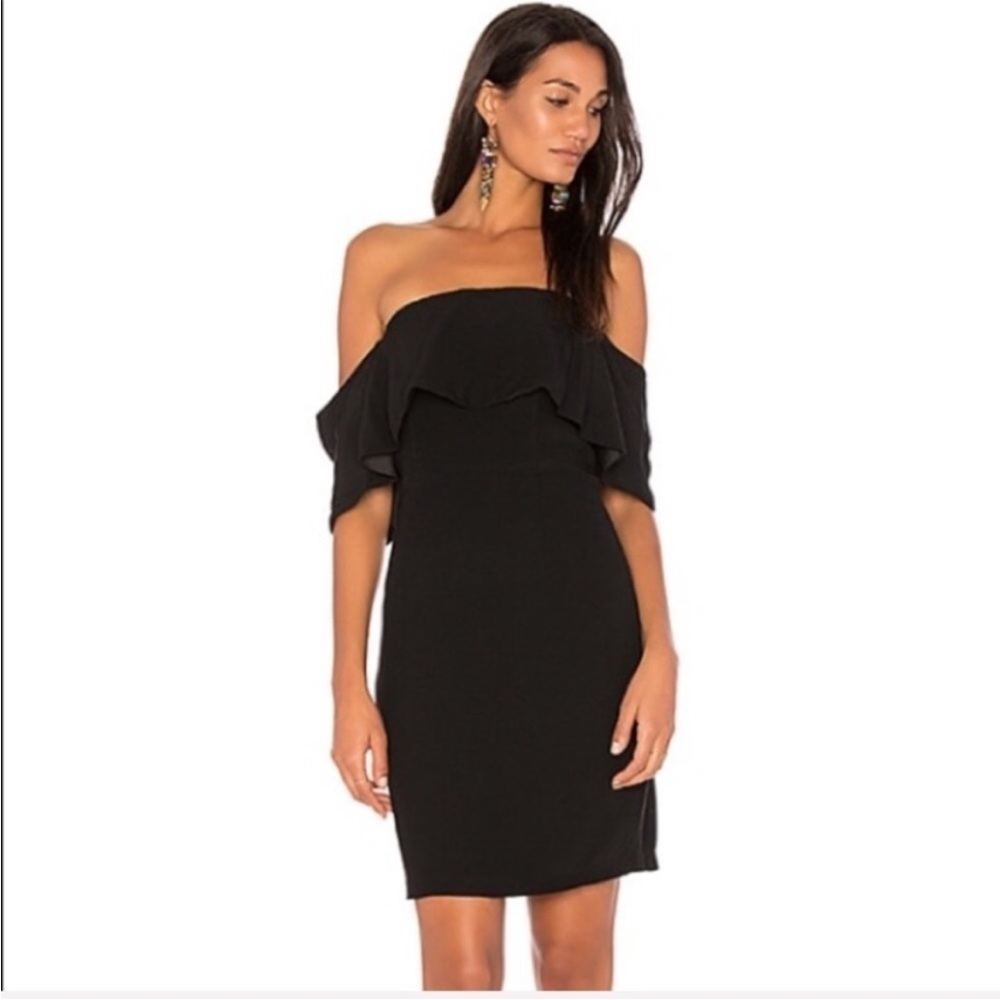 Cupcakes and Cashmere Rudy off the Shoulder Dress